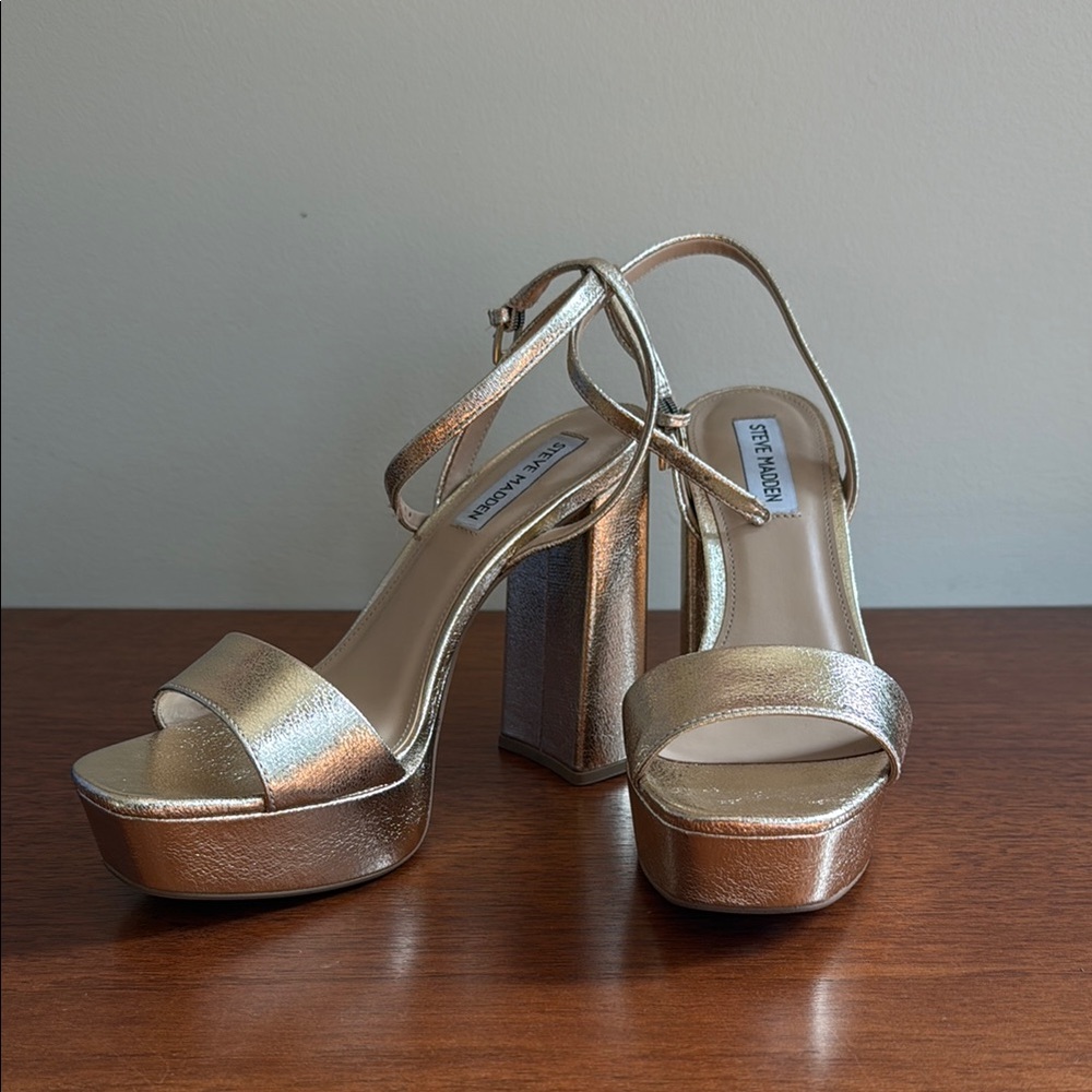 Steve Madden Lessa Gold Platform Block Heel Sandals